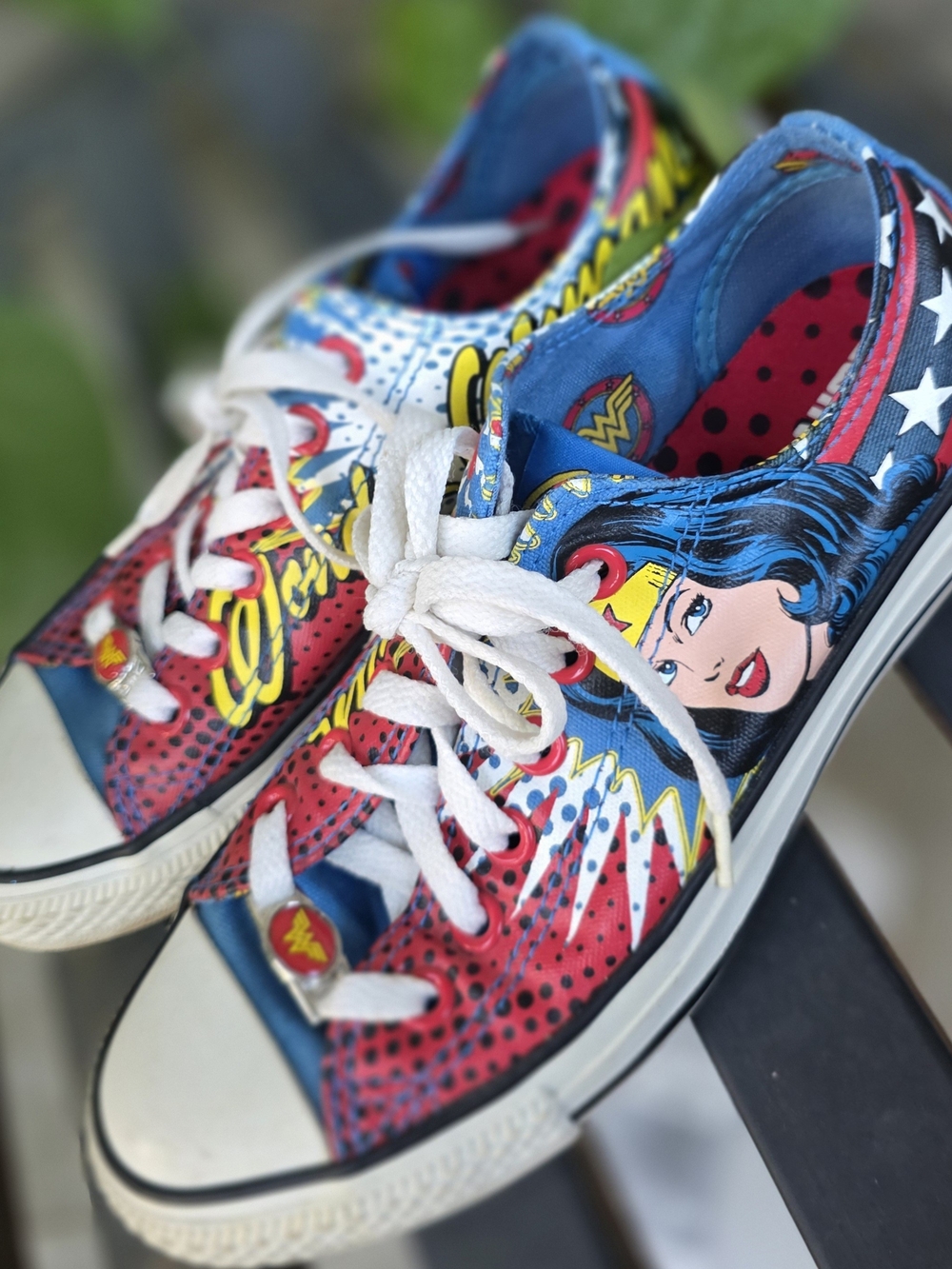 Converse Women/Men Wonder Woman Graphic Sneakers in Red, Blue & White